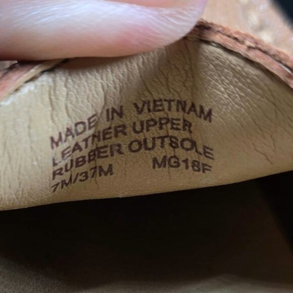 Michael Kors Tan Loafer Womens Size 7 Excellent Condition, Cushioned Insole - Picture 12 of 12